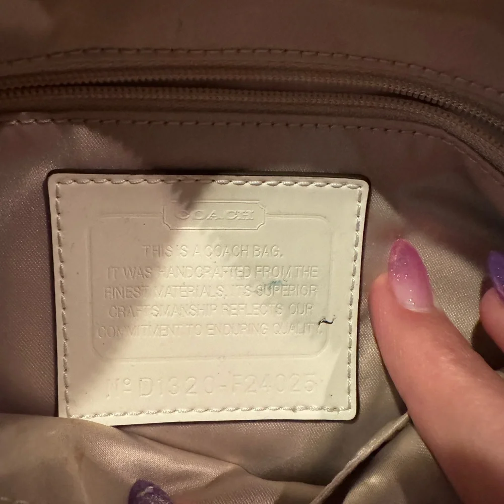 COACH f24025 DAISY KALEIDOSCOPE PRINT CROSSBODY SMALL - Picture 4 of 4